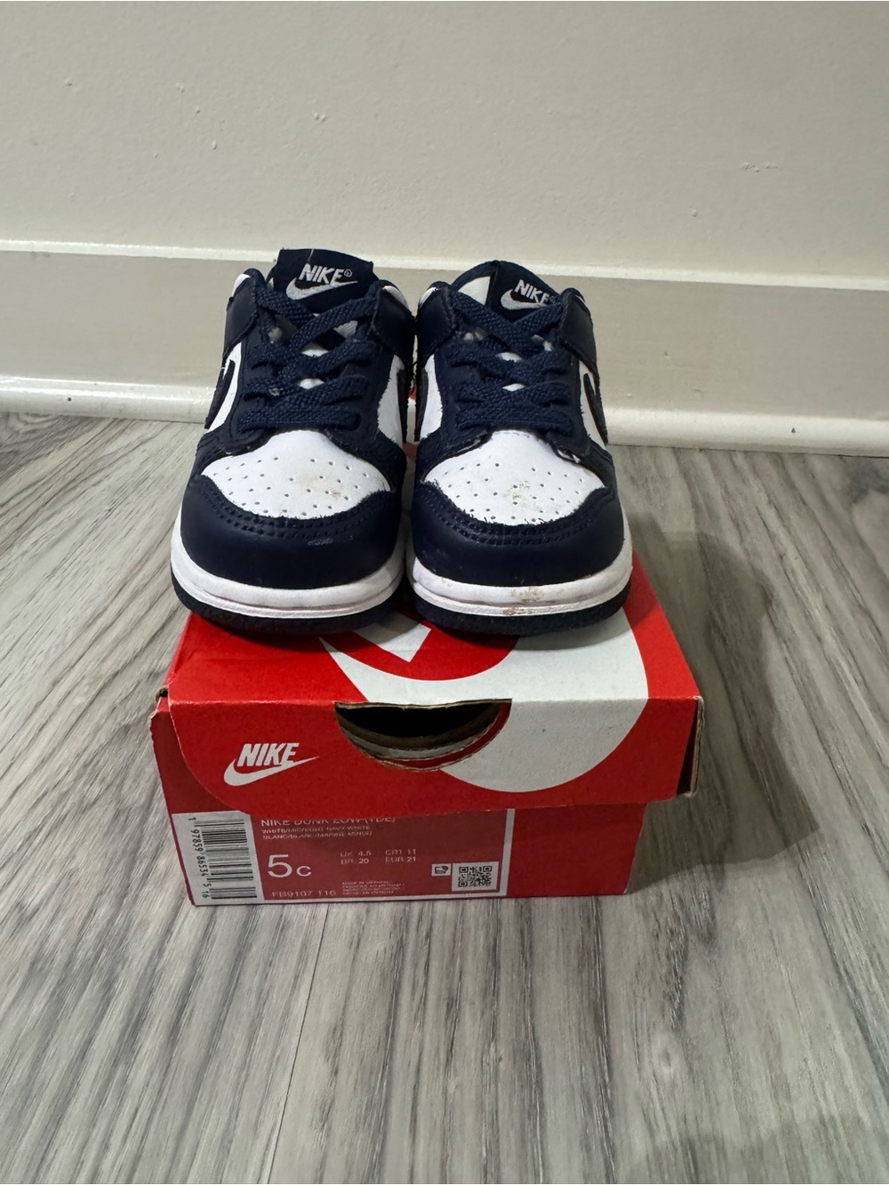 Nike Kids Low-Top Sneakers - Navy, White